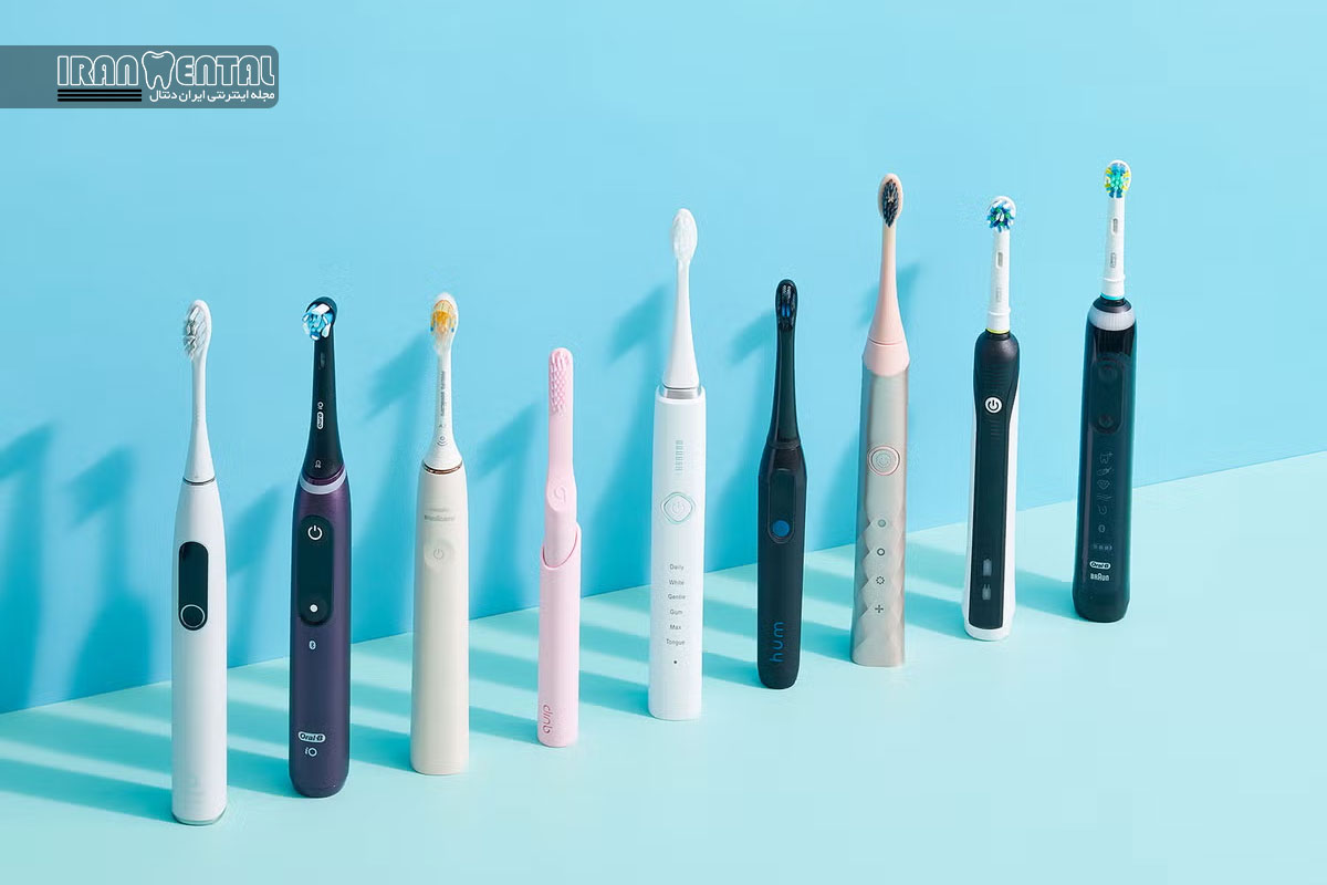 آیا مسواک برقی بهتر از مسواک معمولی است؟ بررسی علمی مزایا معایب و تاثیر واقعی بر سلامت دندان ها